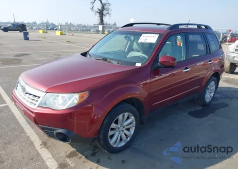 2011 Subaru Forester 2.5X Premium из США, поврежденный, VIN JF2SHADC1BH783301